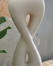 Judrich - Poly Table Lamp - White / Gold Finish - R&R Furniture Gallery (Fountain Valley, CA)