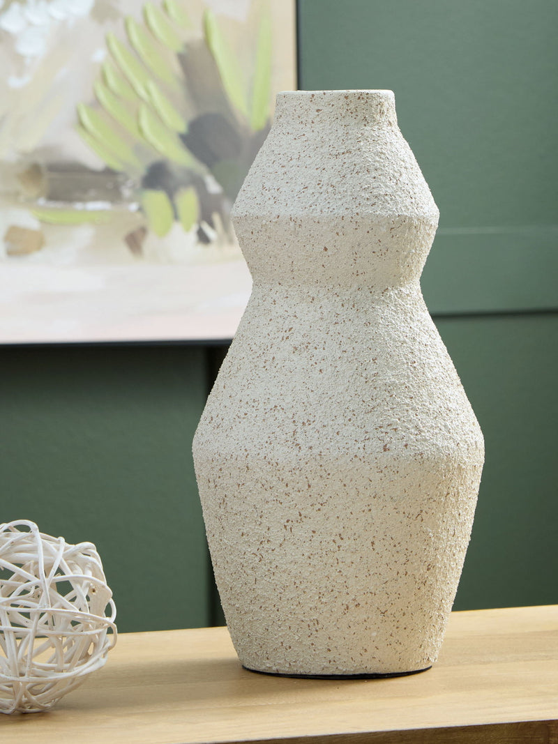 Dawthorne - Vase - R&R Furniture Gallery (Fountain Valley, CA)
