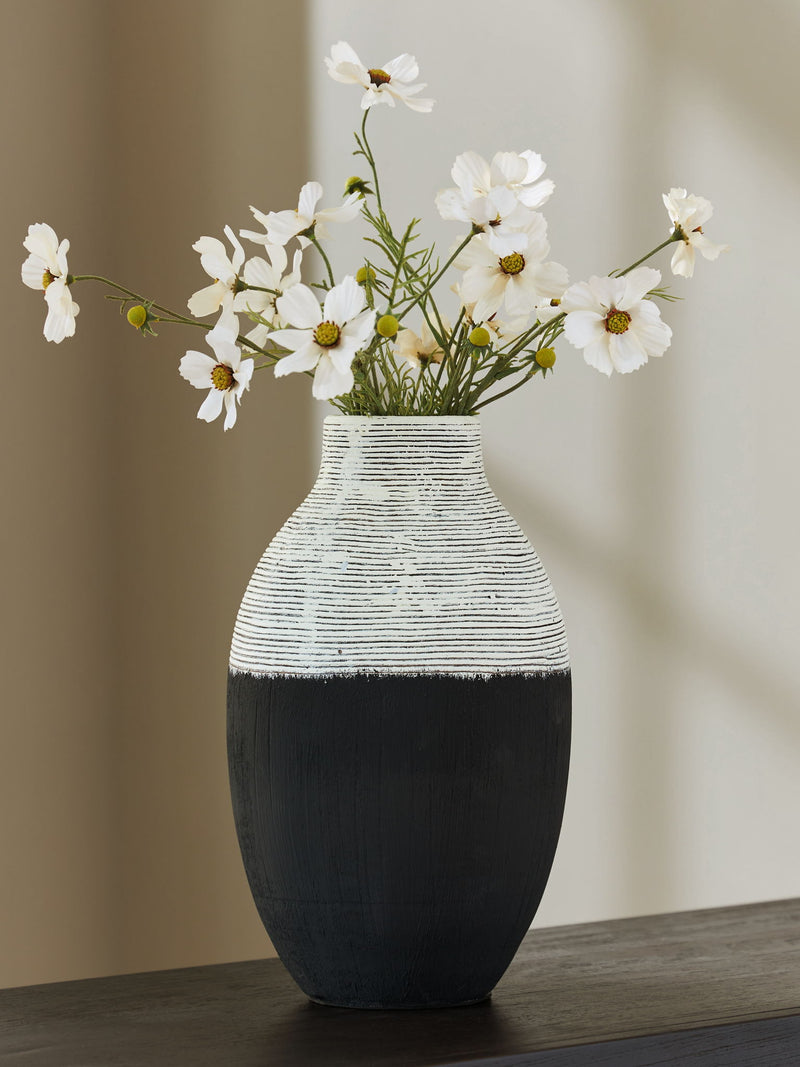 Girtha - Vase - R&R Furniture Gallery (Fountain Valley, CA)