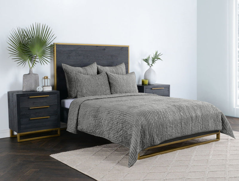 Bari - Velvet Quilt - R&R Furniture Gallery (Fountain Valley, CA)
