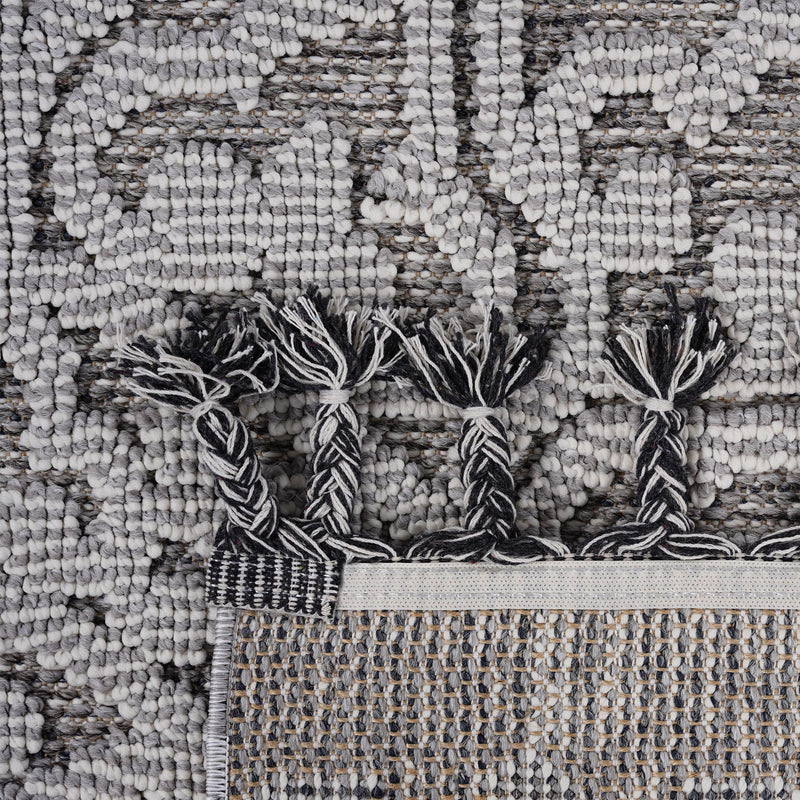 Guros - 8' X 10' Medallion Indoor / Outdoor Area Rug - Gray / White - R&R Furniture Gallery (Fountain Valley, CA)