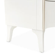 La Marisia - 5-Drawer Chest - Creamy Pearl - R&R Furniture Gallery (Fountain Valley, CA)