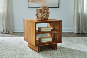 Dressonni - Square End Table - Brown - R&R Furniture Gallery (Fountain Valley, CA)