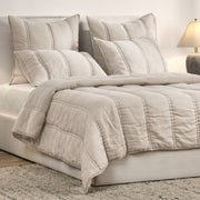 Rowen - Quilt - R&R Furniture Gallery (Fountain Valley, CA)