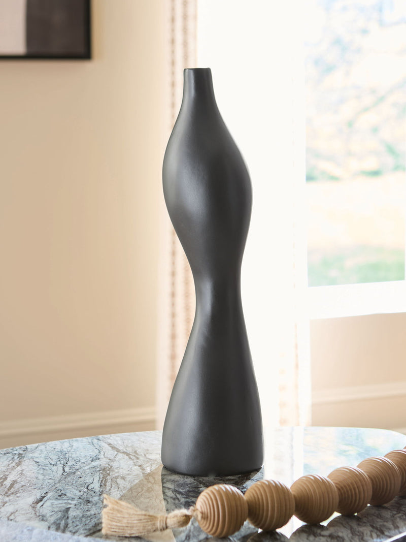 Judsen - Vase - R&R Furniture Gallery (Fountain Valley, CA)