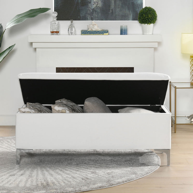 Madelyn - Modern Storage Bench - Bright White Dye - R&R Furniture Gallery (Fountain Valley, CA)