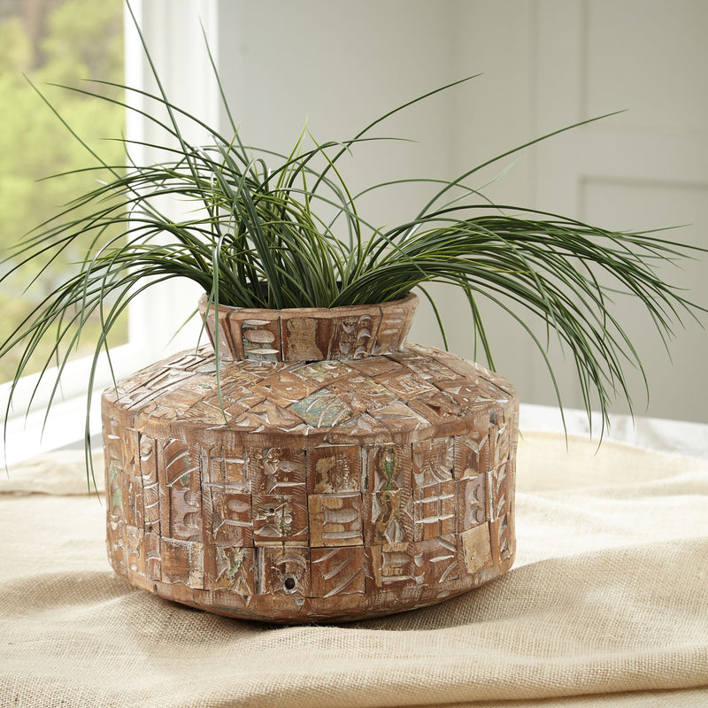 Meltland - Vase - Square - Natural / Black - R&R Furniture Gallery (Fountain Valley, CA)