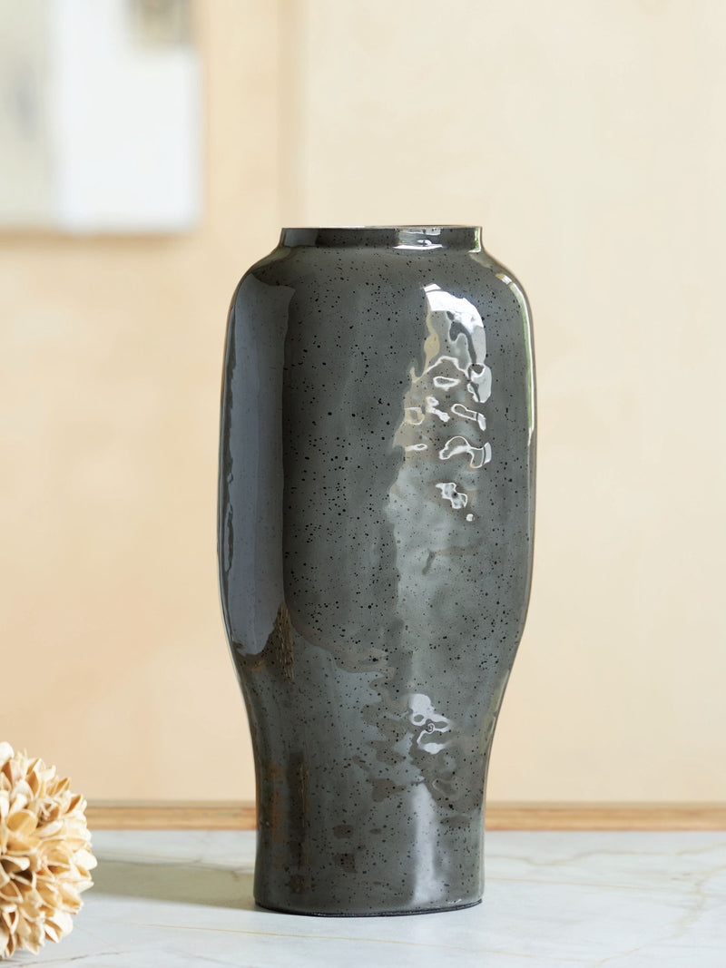Kierlain - Vase - R&R Furniture Gallery (Fountain Valley, CA)