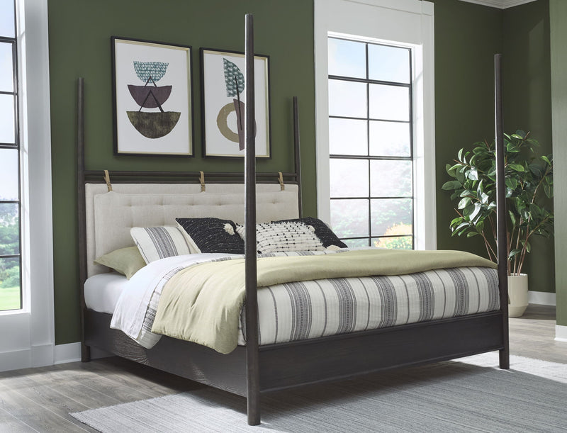 Rockport Upholstered King-size Poster Bed in Yin and Turtle Dove Linen