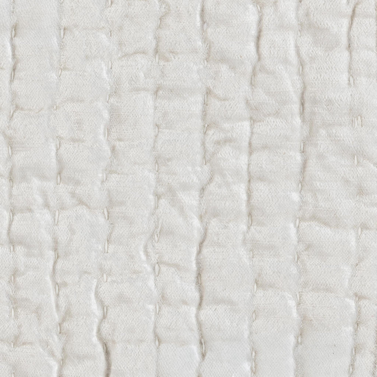 Bari - Velvet Quilt Set