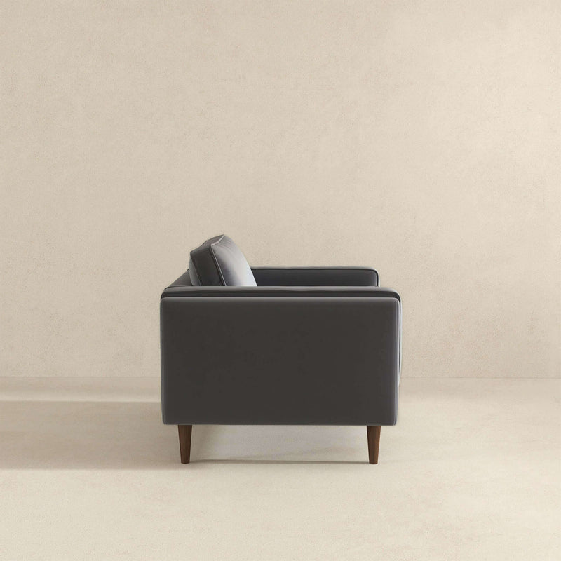 Amber - Universal Lounge Chair - R&R Furniture Gallery (Fountain Valley, CA)