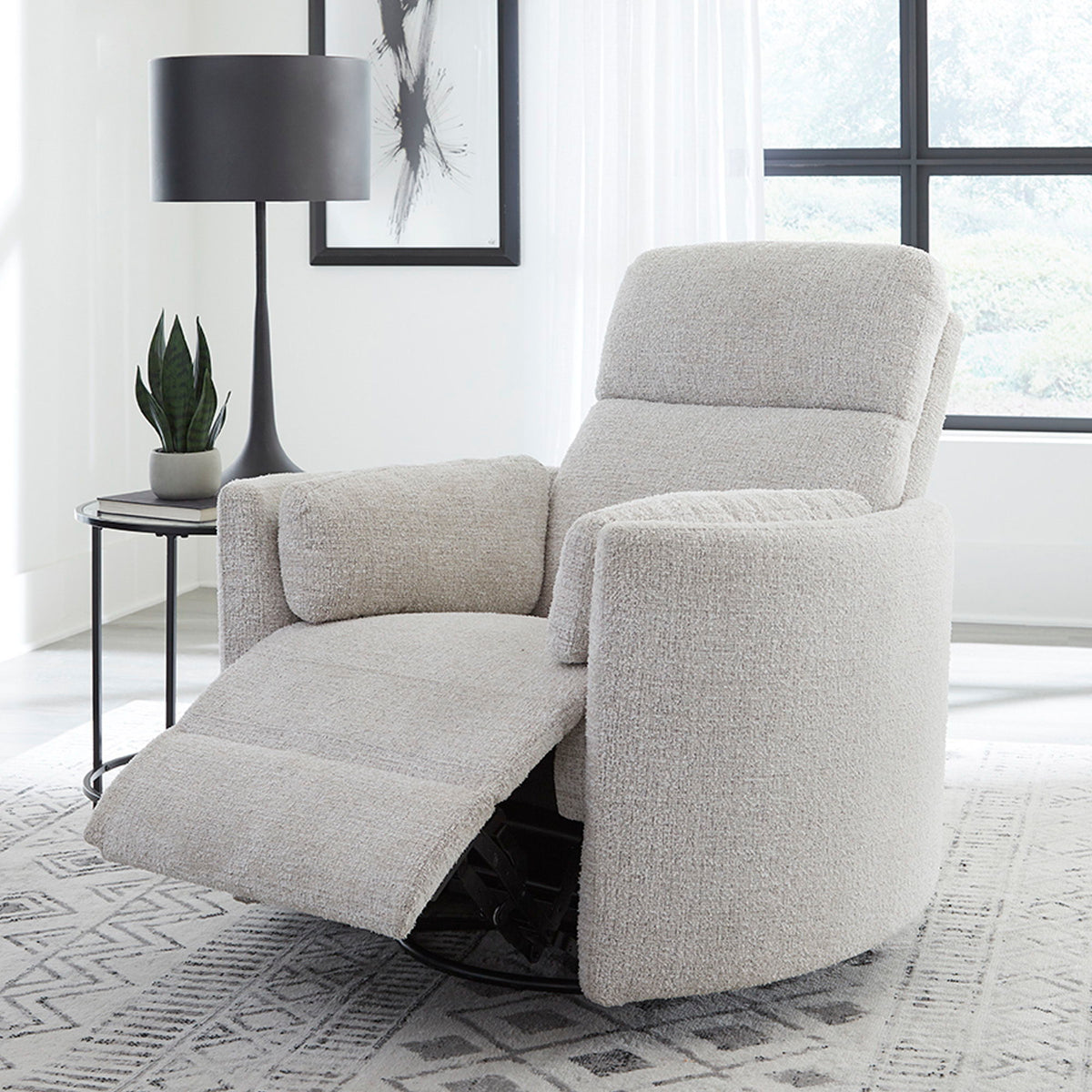 Radius - Manual Swivel Recliner