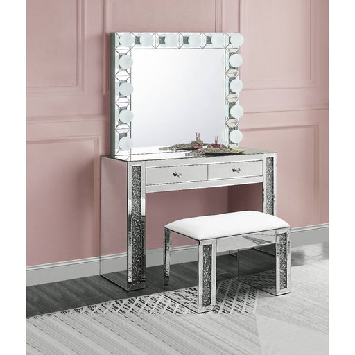 Noralie - 28" X 32" Accent Mirror - Mirrored & Faux Diamonds - R&R Furniture Gallery (Fountain Valley, CA)