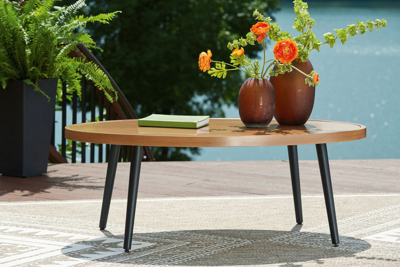 Horizon Hall - Cocktail Table - Two-tone Brown - R&R Furniture Gallery (Fountain Valley, CA)