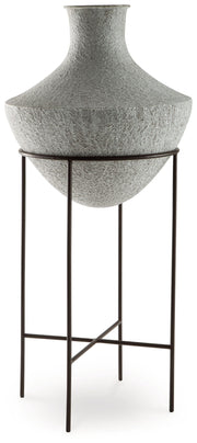 Estonbank - Vase - R&R Furniture Gallery (Fountain Valley, CA)