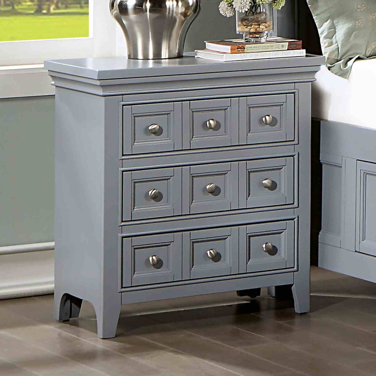 Castlile - Nightstand w/ USB, Gray