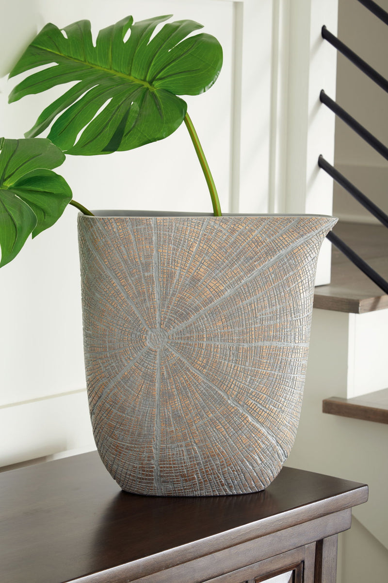 Ardenley - Vase - R&R Furniture Gallery (Fountain Valley, CA)