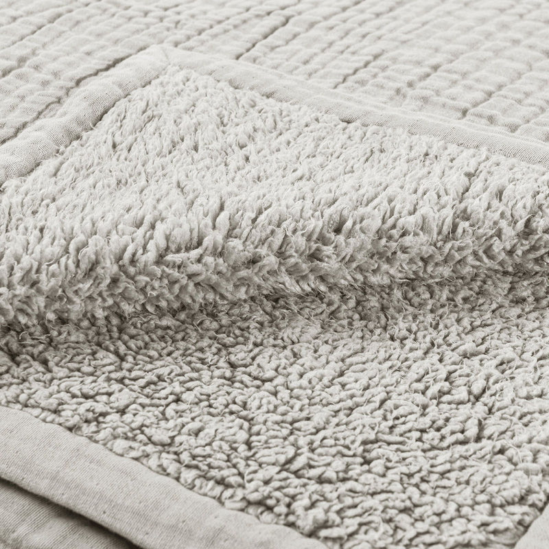 Throws - TC Cardiff Throw - R&R Furniture Gallery (Fountain Valley, CA)
