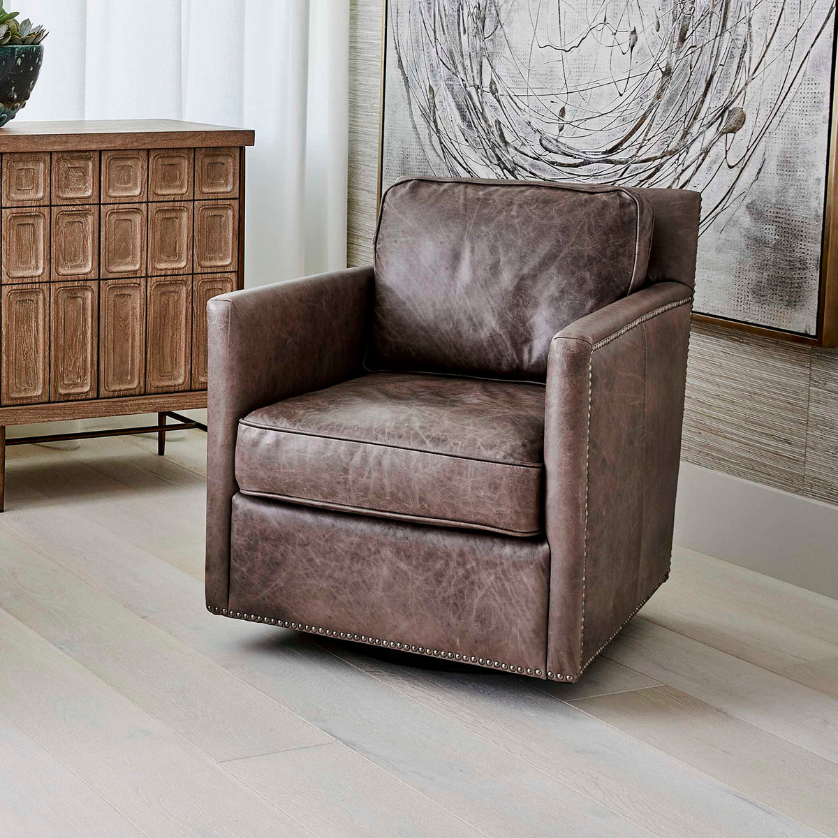 Roosevelt - Swivel Chair