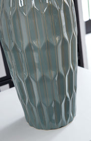 Hadbury - Ceramic Table Lamp (Set of 2) - Pale Blue / Teal - R&R Furniture Gallery (Fountain Valley, CA)