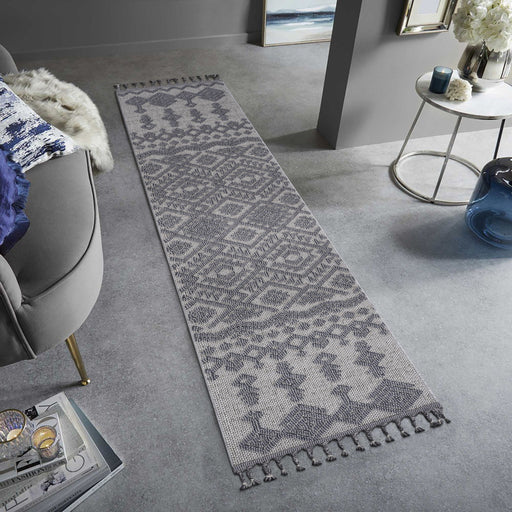 Guros - Trendy Traditional Indoor / Outdoor Rug - R&R Furniture Gallery (Fountain Valley, CA)