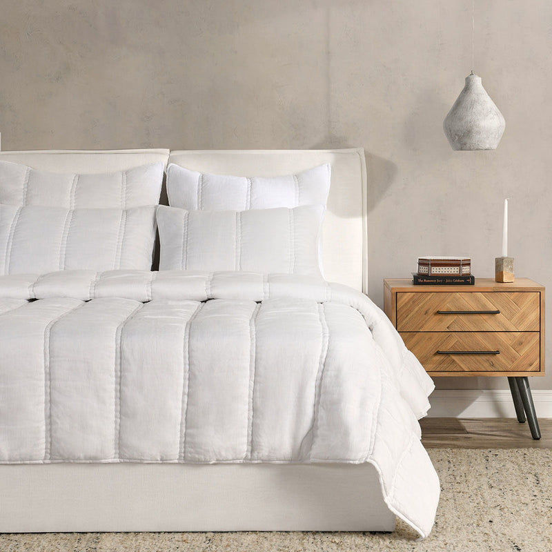 Rowen - Quilt - R&R Furniture Gallery (Fountain Valley, CA)