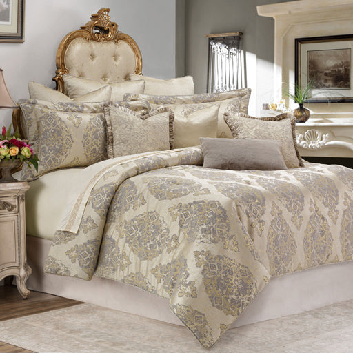 Bennett - 9-Piece Queen Comforter Set - Champagne - R&R Furniture Gallery (Fountain Valley, CA)