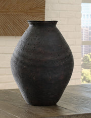Hannela - Vase - R&R Furniture Gallery (Fountain Valley, CA)