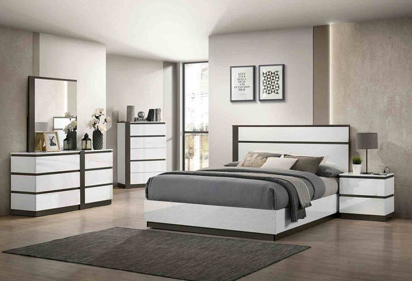 Birsfelden - 5 Pc. Queen Bedroom Set w/ Chest