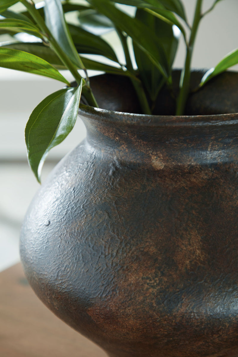 Laddlow - Vase - Antique Brown - R&R Furniture Gallery (Fountain Valley, CA)