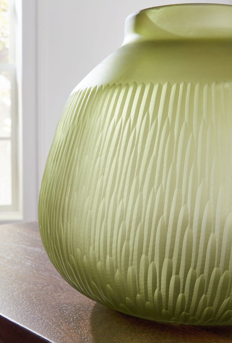 Scottyard - Vase - R&R Furniture Gallery (Fountain Valley, CA)