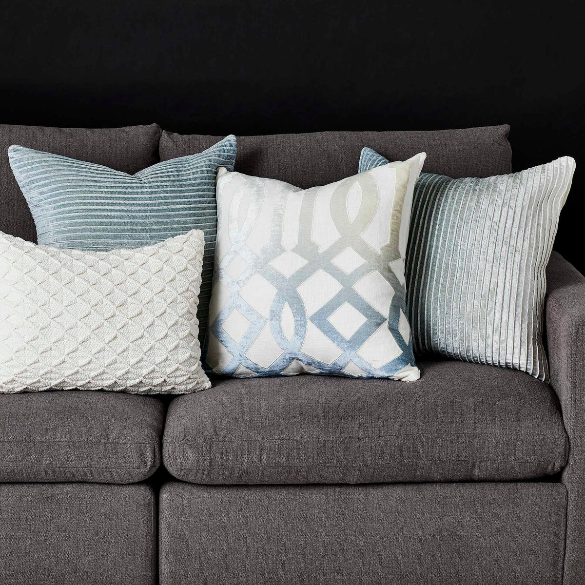 Fade Out - Velvet Pillow - Blue