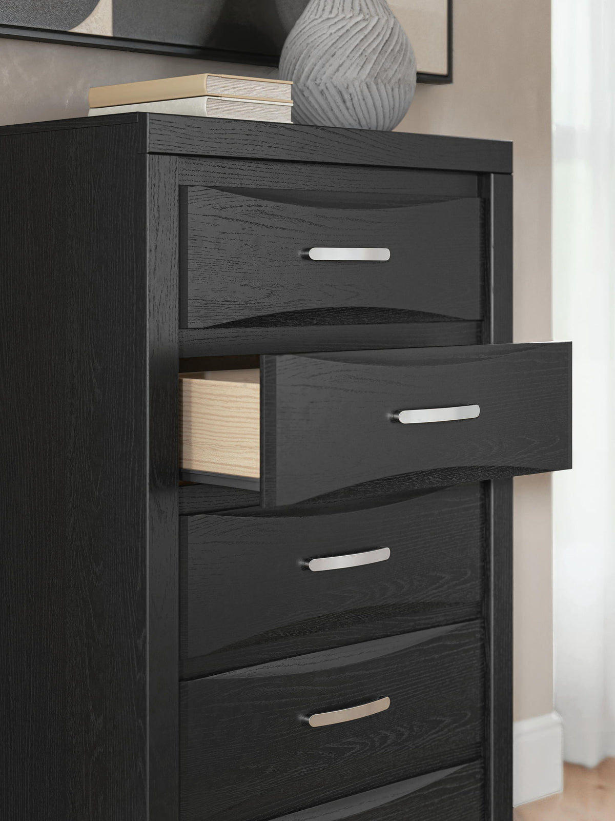 Stabotta - Five Drawer Chest - Black