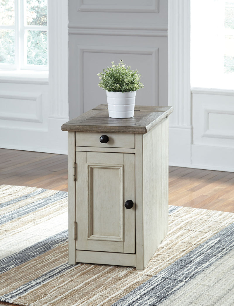 Bolanburg - Chair Side End Table - R&R Furniture Gallery (Fountain Valley, CA)