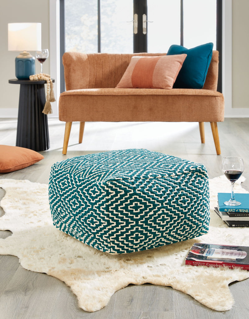 Brynnsen - Pouf - R&R Furniture Gallery (Fountain Valley, CA)
