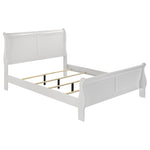 Bedroom Set With Curved Details