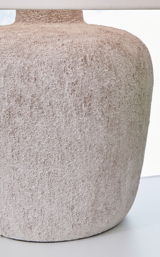 Danry - Metal Table Lamp - Distressed Cream - R&R Furniture Gallery (Fountain Valley, CA)