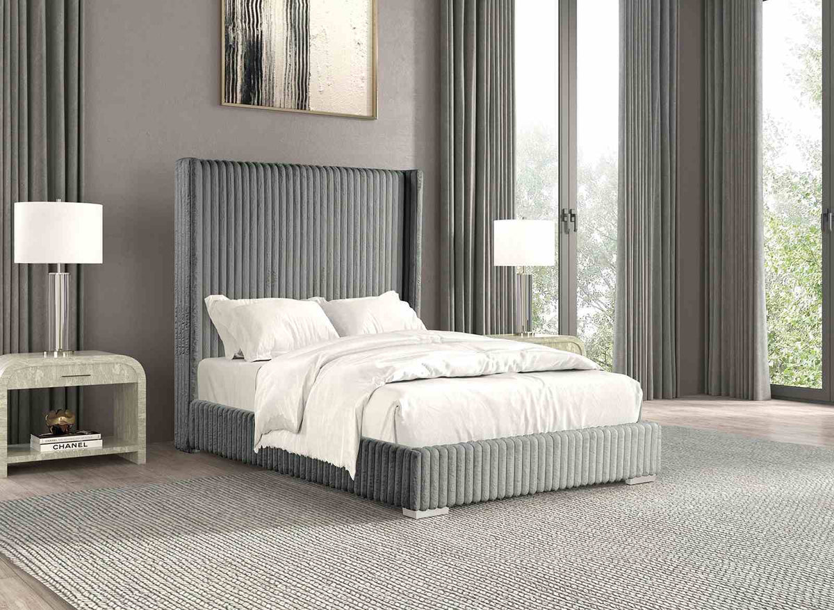 Cadwell - E.King Bed, Gray