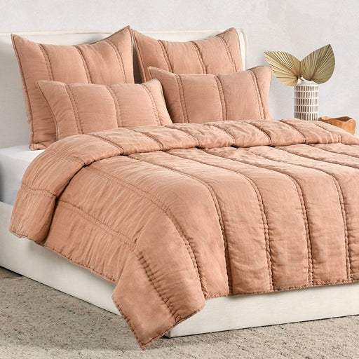 Rowen - Quilt - R&R Furniture Gallery (Fountain Valley, CA)