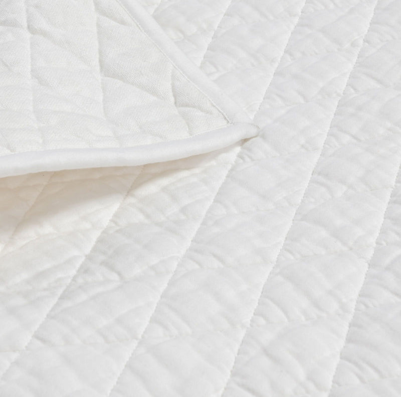 Lana And Vintage Lana - Quilt - R&R Furniture Gallery (Fountain Valley, CA)