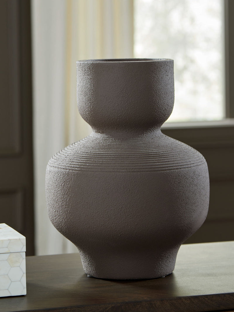 Dalsen - Vase - R&R Furniture Gallery (Fountain Valley, CA)