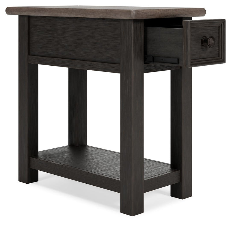 Tyler Creek - Chair Side End Table - Black / Gray - R&R Furniture Gallery (Fountain Valley, CA)