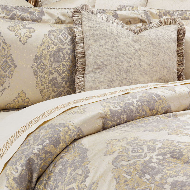 Bennett - 9-Piece Queen Comforter Set - Champagne - R&R Furniture Gallery (Fountain Valley, CA)