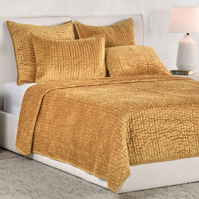 Bari - Velvet Quilt - R&R Furniture Gallery (Fountain Valley, CA)