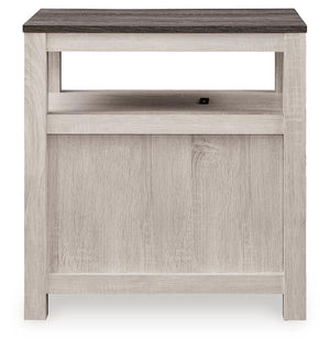 Fendenmore - Chair Side End Table