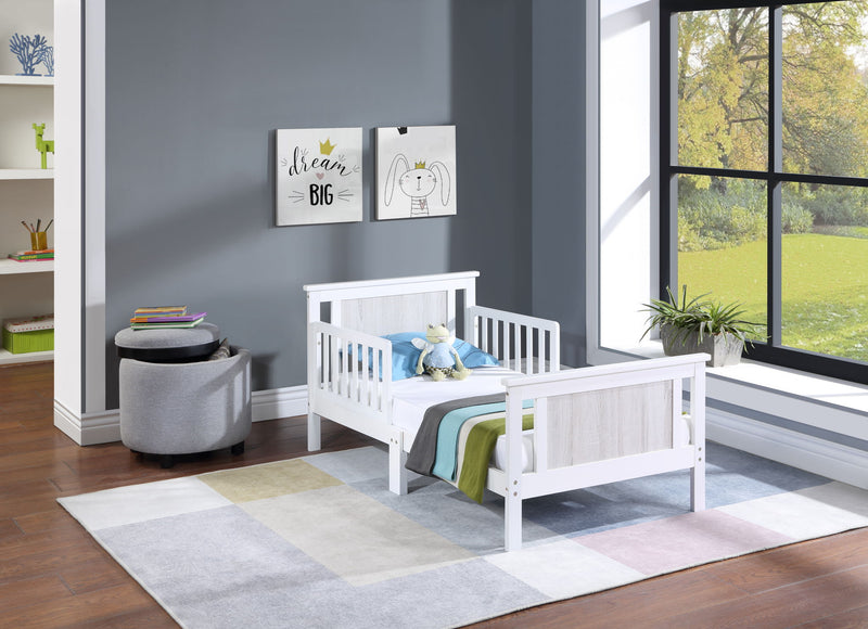 Connelly - Reversible Panel Toddler Bed - R&R Furniture Gallery (Fountain Valley, CA)