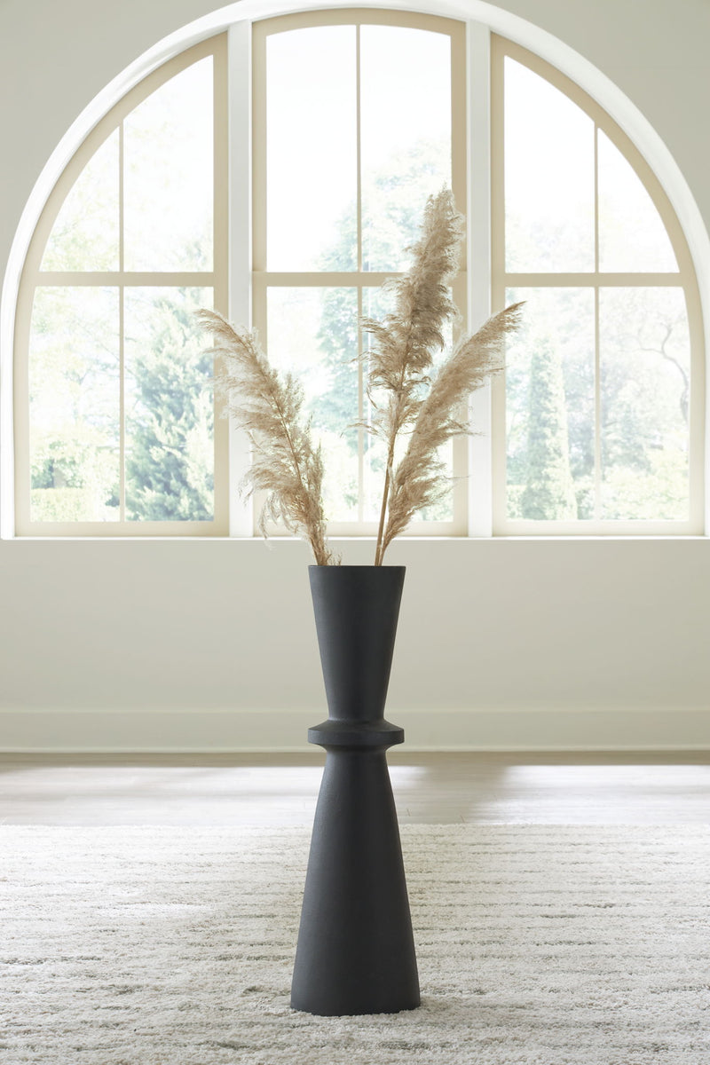 Collisten - Vase - R&R Furniture Gallery (Fountain Valley, CA)