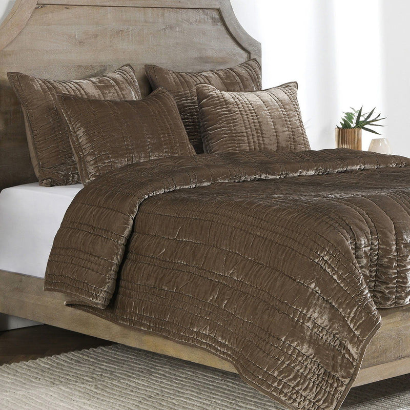 Seville - Quilt - R&R Furniture Gallery (Fountain Valley, CA)