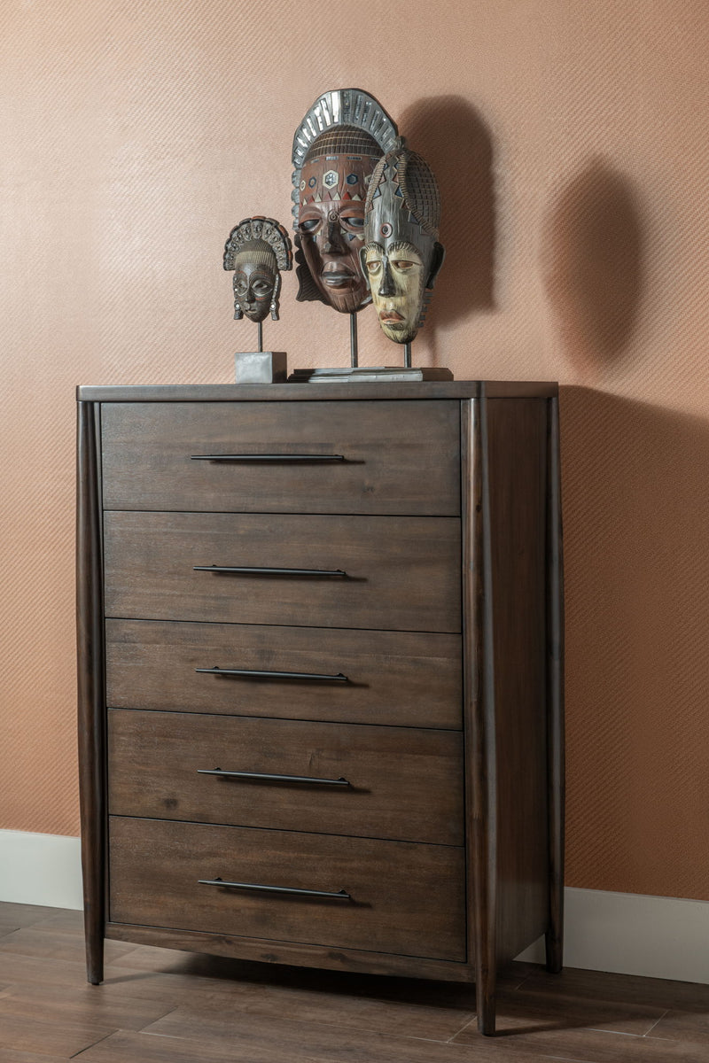 Koko Five Drawer Acacia Wood Chest in Minx - R&R Furniture Gallery (Fountain Valley, CA)
