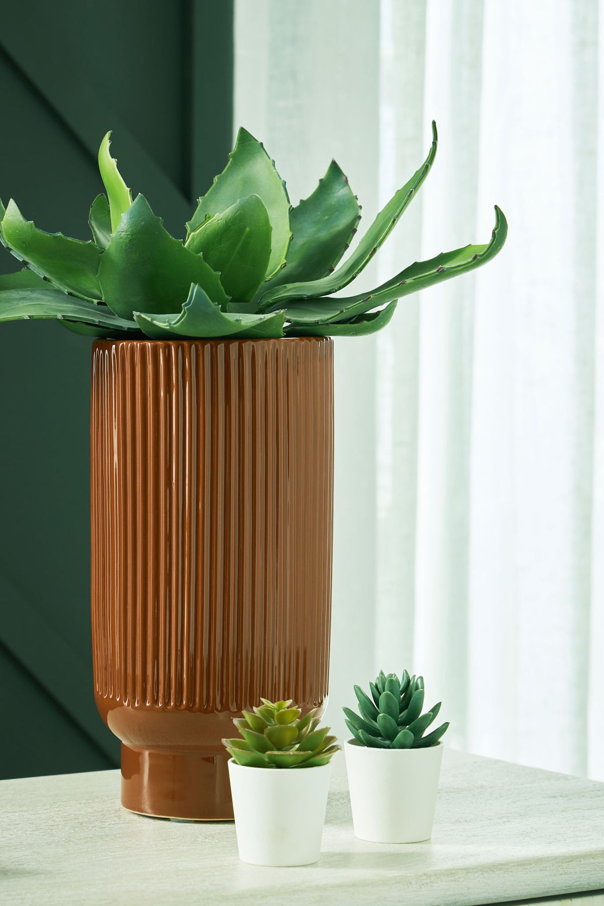 Avalyah - Vase - R&R Furniture Gallery (Fountain Valley, CA)